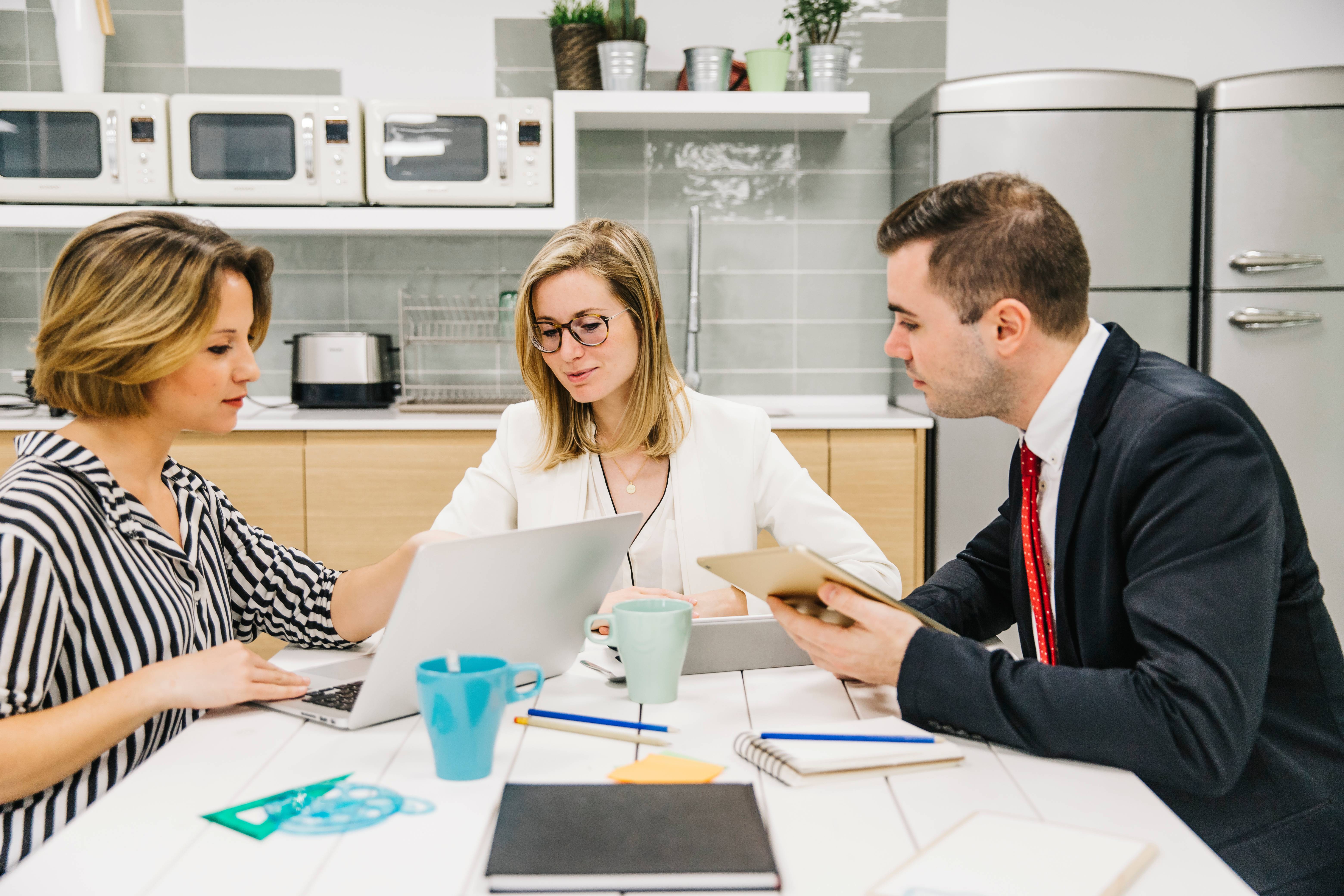 Arizona Professional Services Insurance: Protecting Accountants, Attorneys, Mortgage Brokers & Real Estate Brokers in Phoenix, Tucson & Statewide