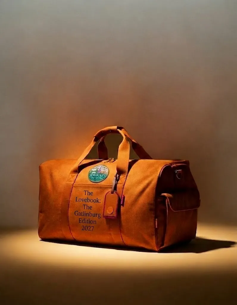 Weekender duffel bag