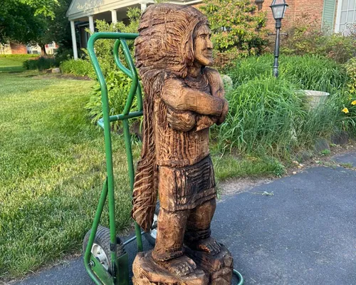 Chainsaw Carvings 