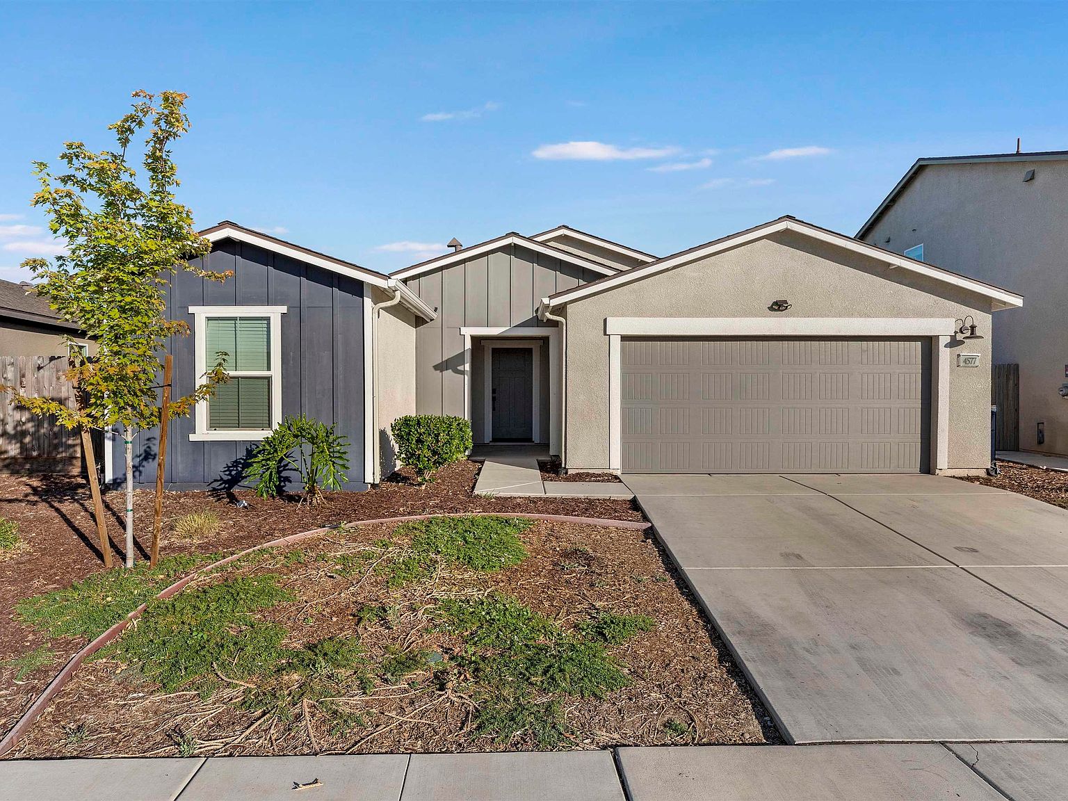 Merced Concrete builds and installs driveways