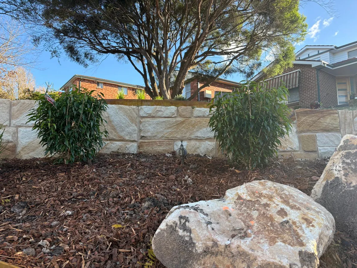 Split sandstone retaining wall