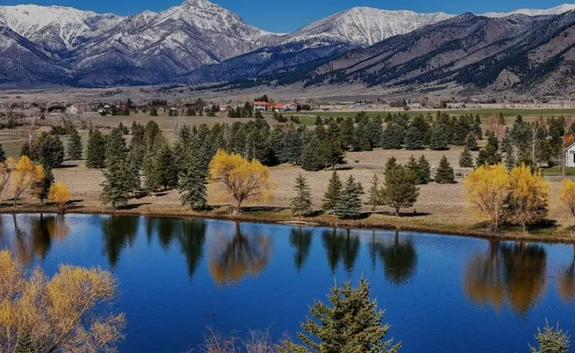 Custom decks and outdoor structures in Belgrade MT