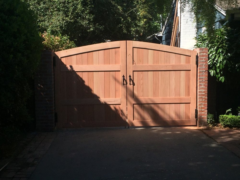 Manual Gates in Inland Empire & Surrounding Counties