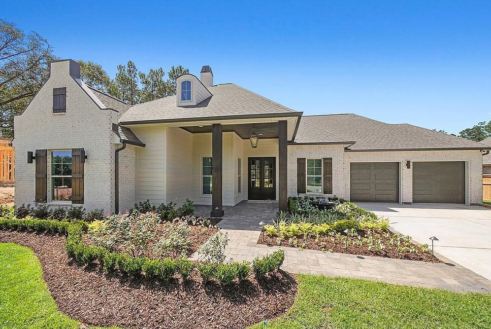 North Shore Concrete builds and installs Pathway