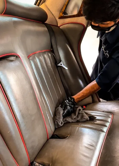 Cleaning Seat
