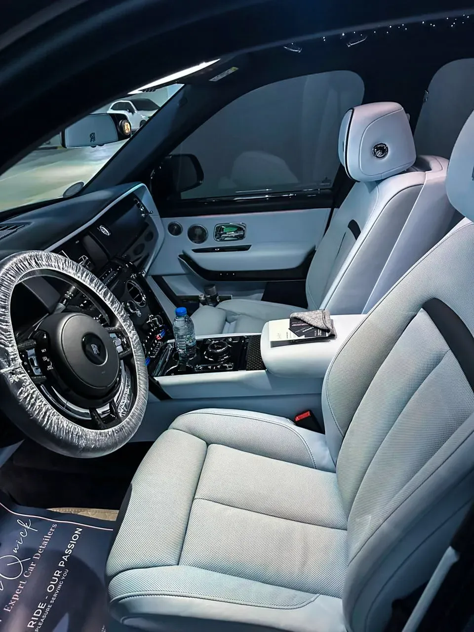 car Detailer doing polishing