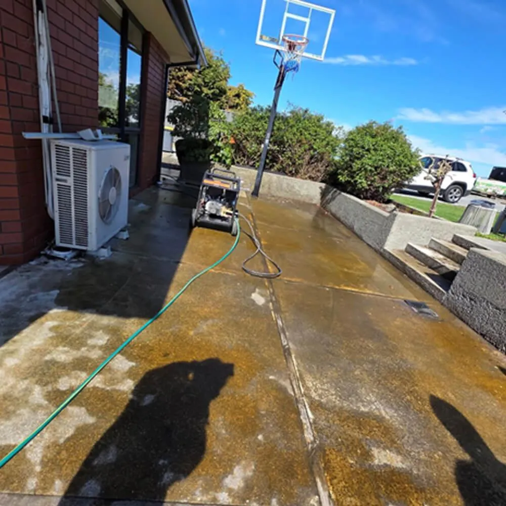 Moss and mould treatment for outdoor surfaces in Timaru New Zealand