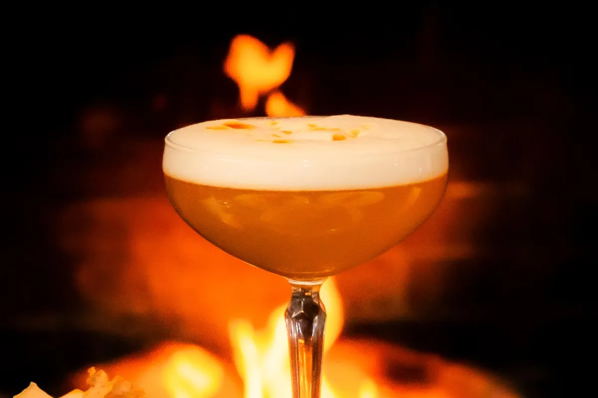 A product photography image of a cocktail in the restaurant of The Vancouver Club.