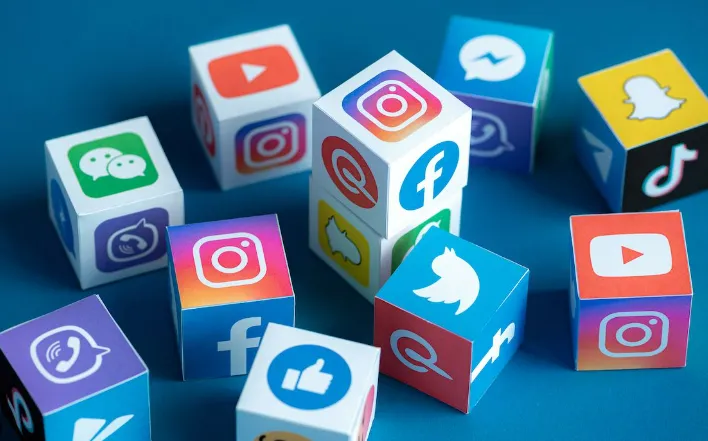 Social Media Icons on Blocks