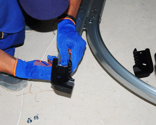 Garage Door Repairs in Mernda