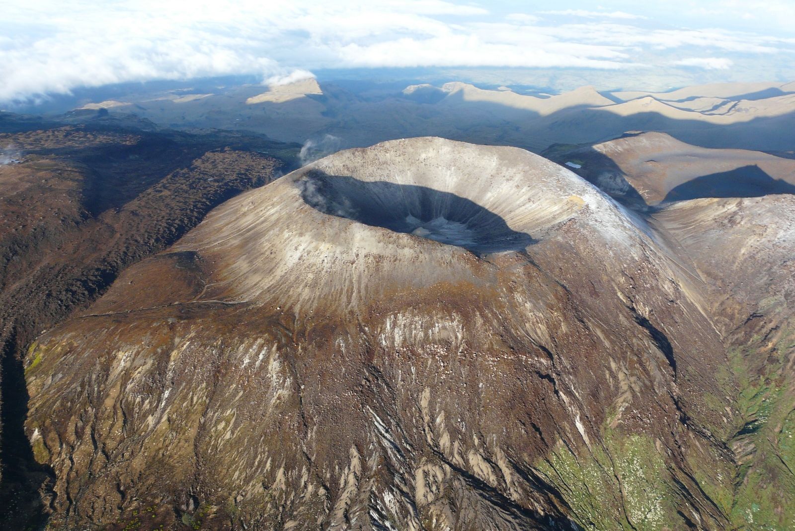Medidas adoptadas por la Aeronáutica Civil por emisión de ceniza del volcán Puracé