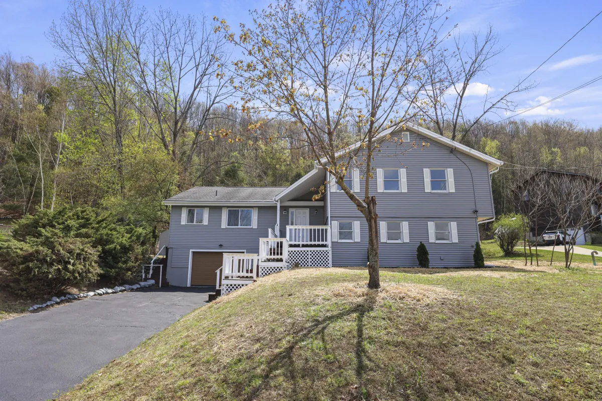 149 Wilshire Dr Cheshire MA Exterior