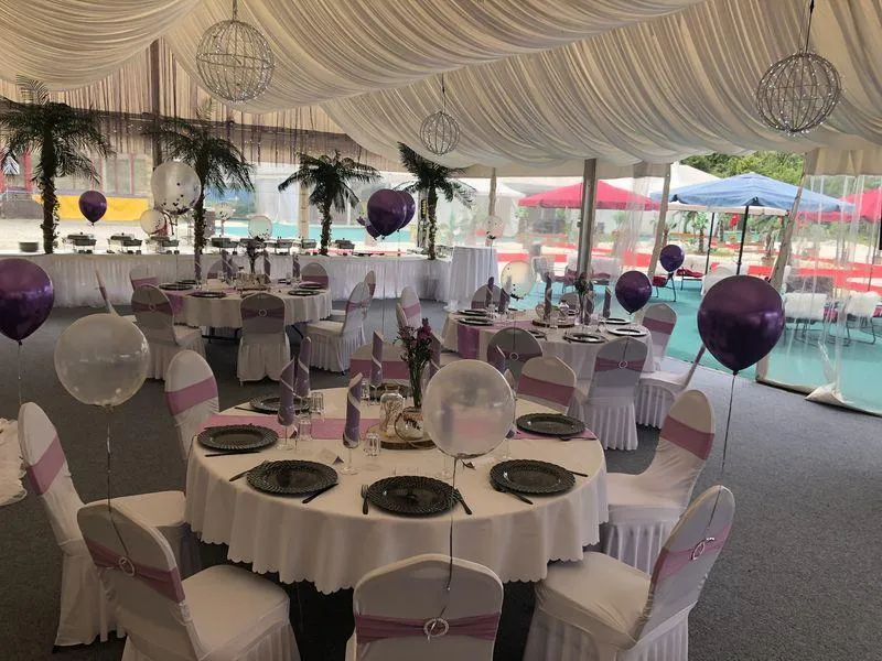 Meetingraum mit Blick in die Natur