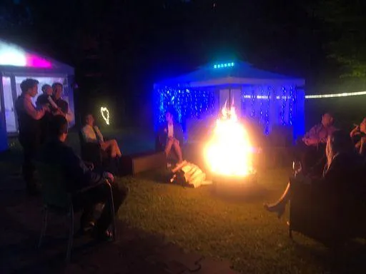 Birthdayparty direkt neben Autobahnabfahrt St. Marein