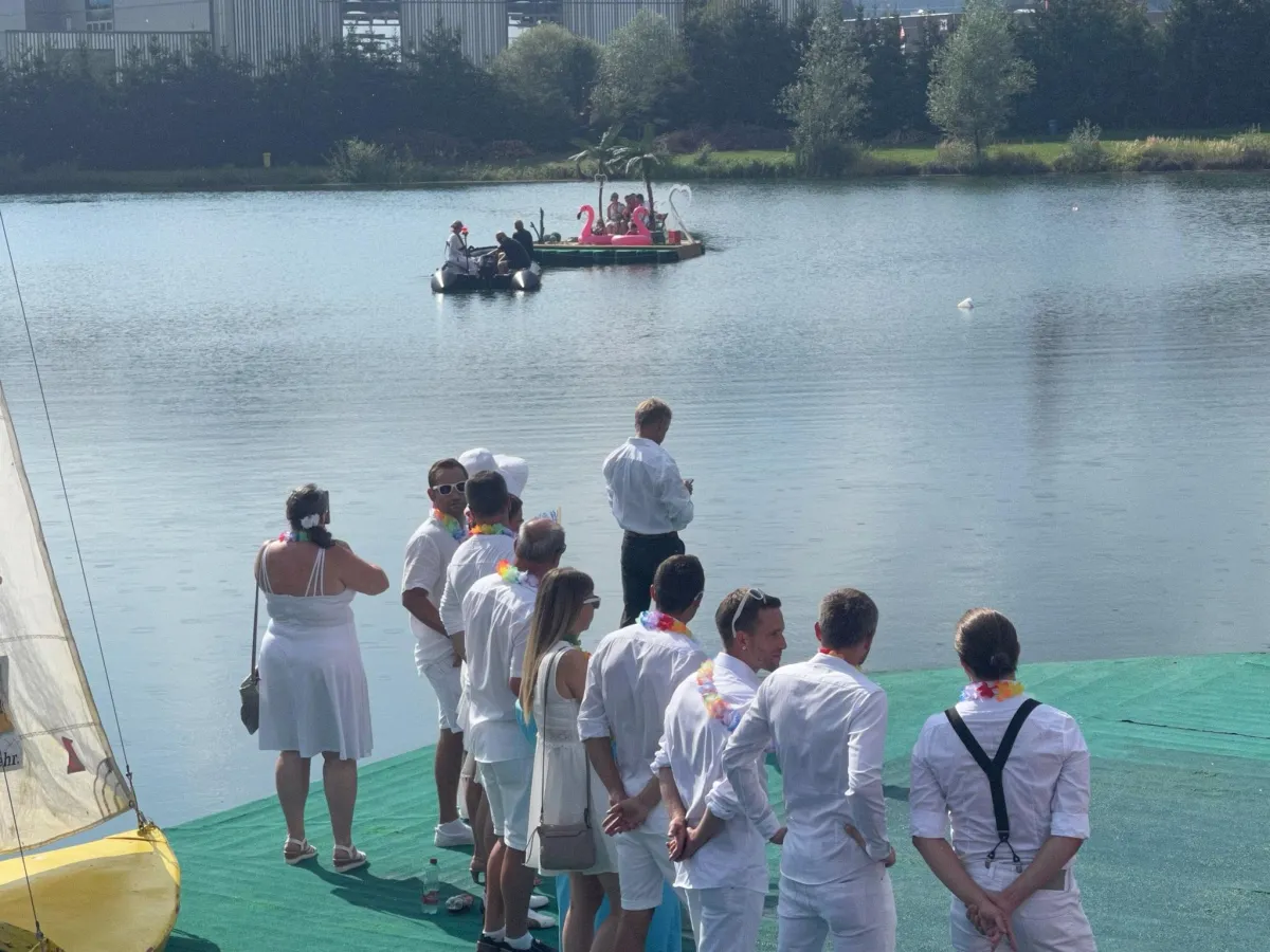 Privates Floß für Hochzeitspaar S6