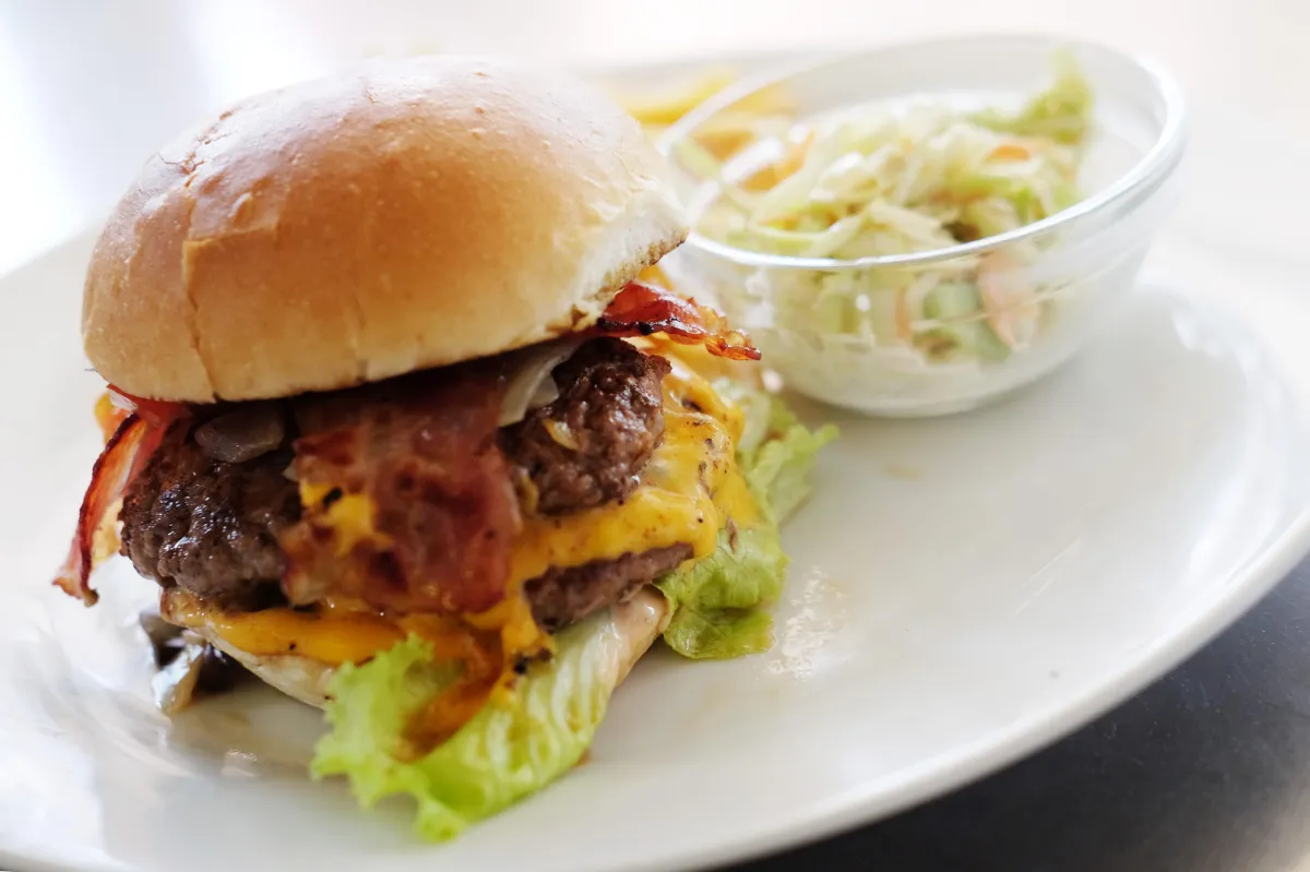 American Bacon Cheeseburger 