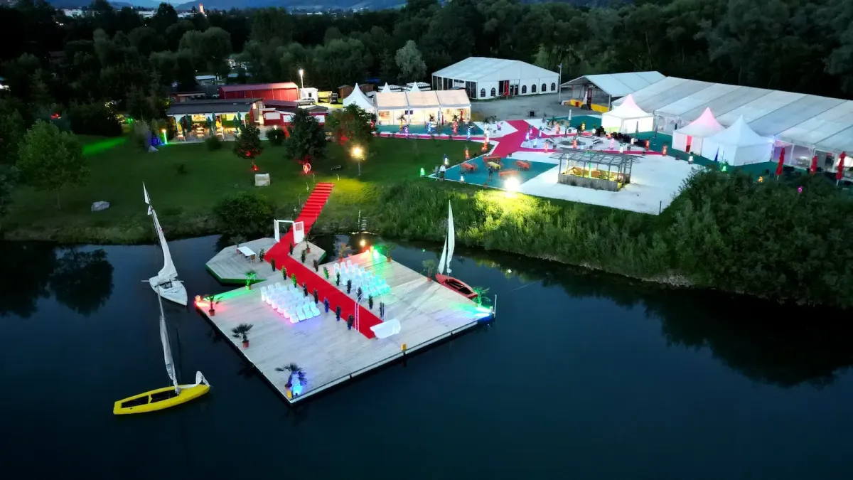 Hochzeits- und Eventlocation am See im Flasch City steak restaurant-cafe near obersteiermark mit Outdoor-Bereich