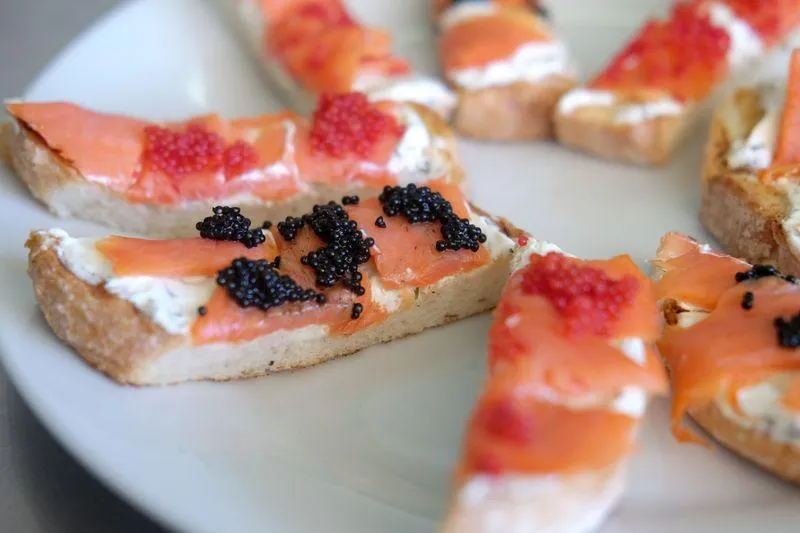 Lachs- und Kaviar-Baguette als Vorspeise im meeresfrüchte restaurant-cafe bei Flasch City