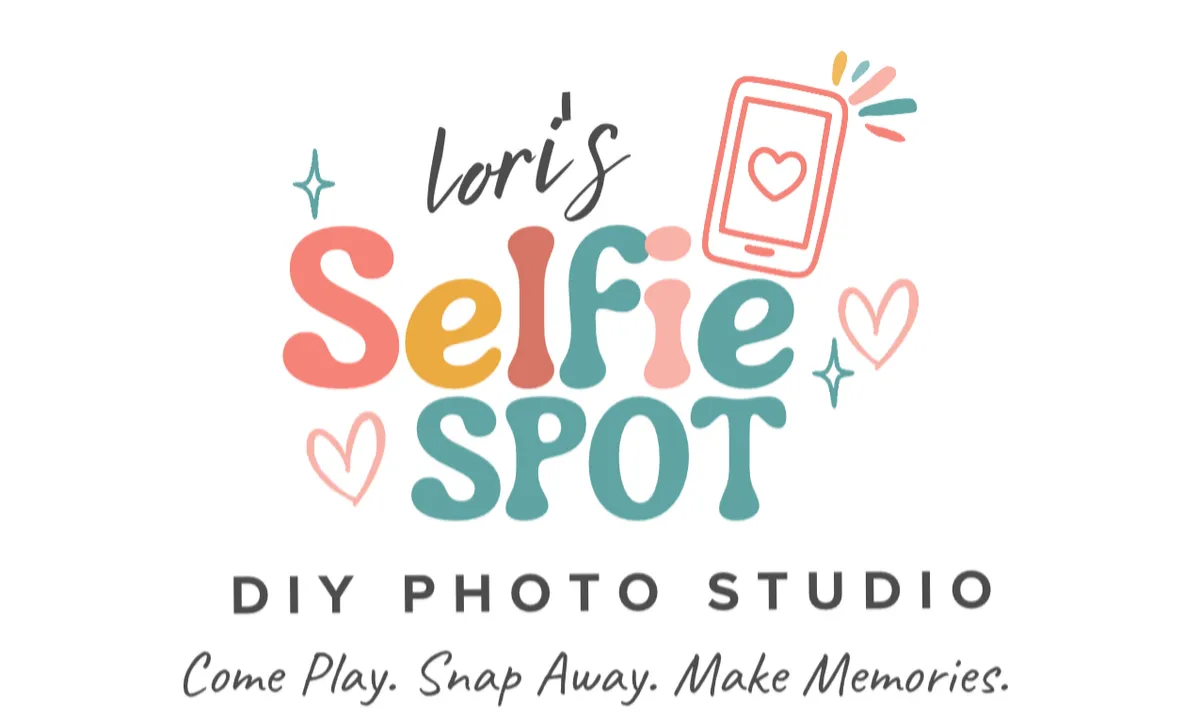 Lori's Selfie Spot Logo