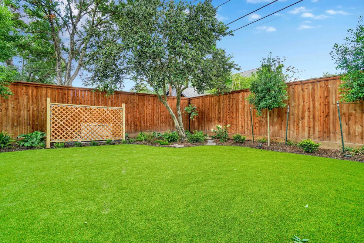 Bellaire Artificial Grass install Residential turf in Bellaire, Texas