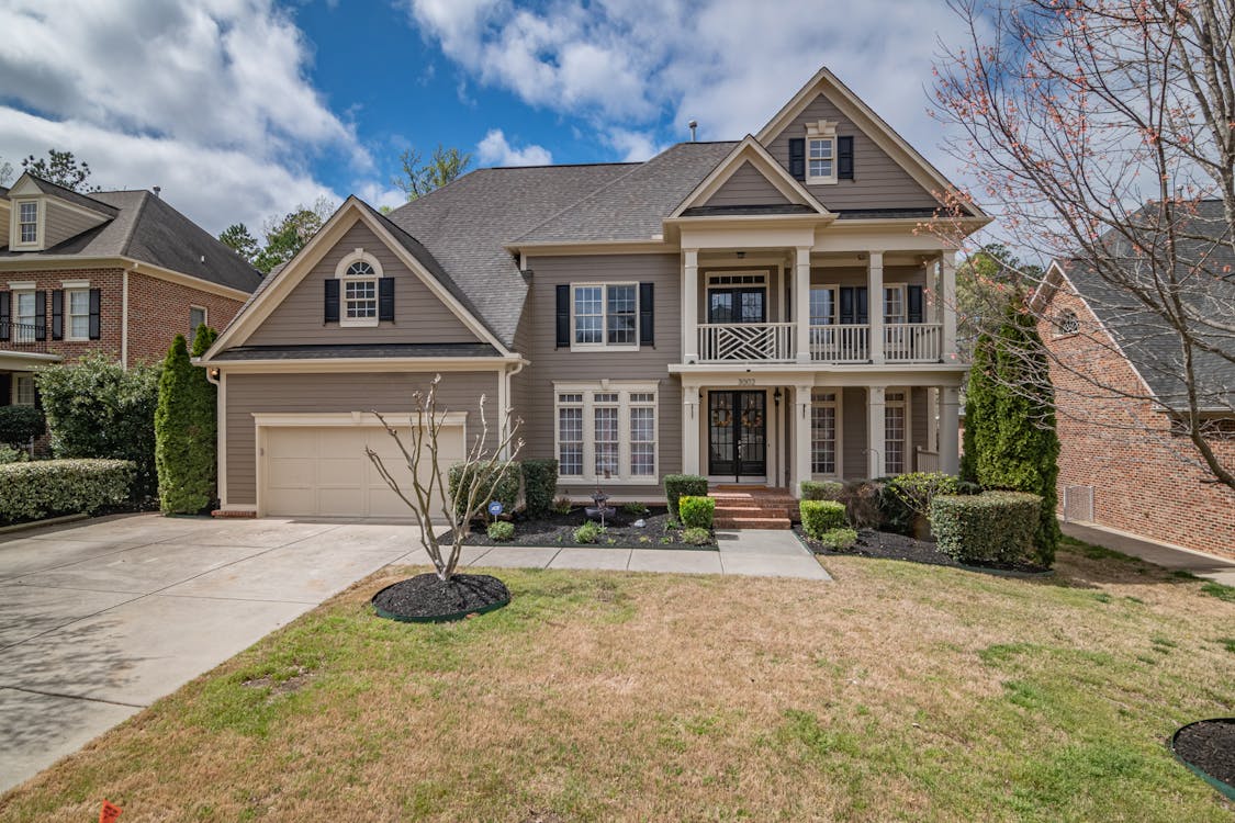Beautiful house exterior in Virginia - selling a home as-is