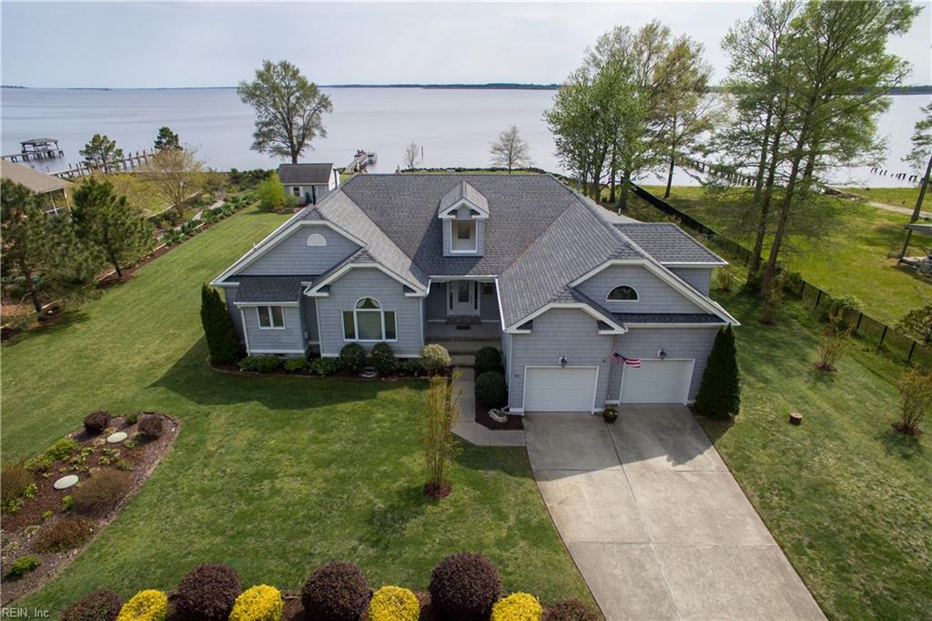 Pungo Virginia Beach rural farmhouse on acreage with open farmland in southern Virginia Beach
