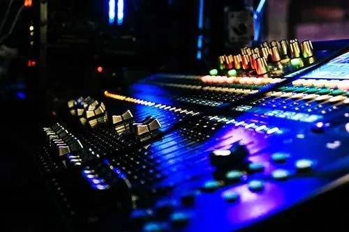 Online audio mixing services at Lil’ Drummaboy Recordings in Philadelphia.