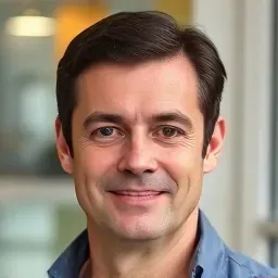 Headshot of Julio Sanchez