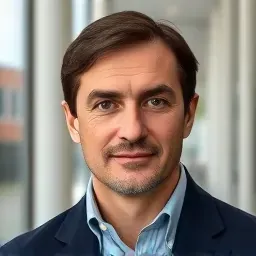 Headshot of David Martinez