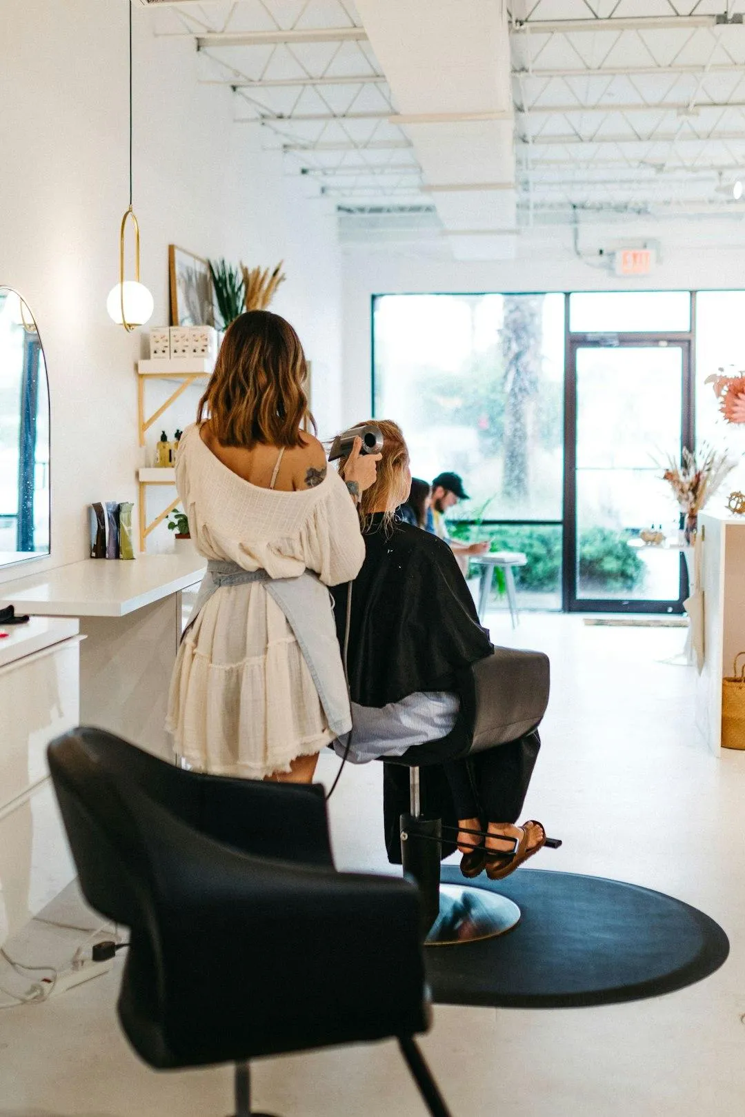 AI bridge club helping salon owners with AI automation