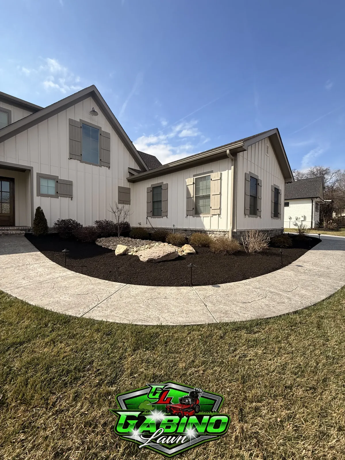 mulching and planting residential Lenoir City TN Gabino Lawn Care