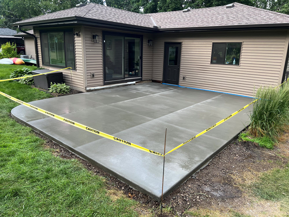 Minot Concrete builds and installs Slab