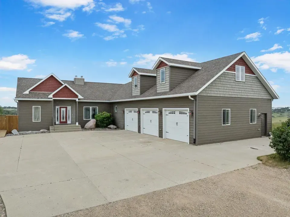 Minot Concrete builds and installs Driveway