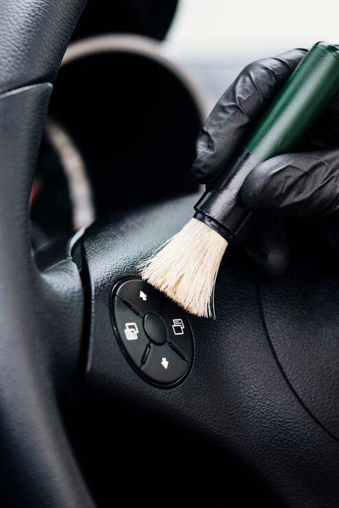 Detailing auto