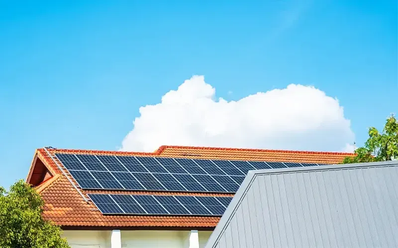 Solar Roof Pros and Cons: A Guide for Homeowners