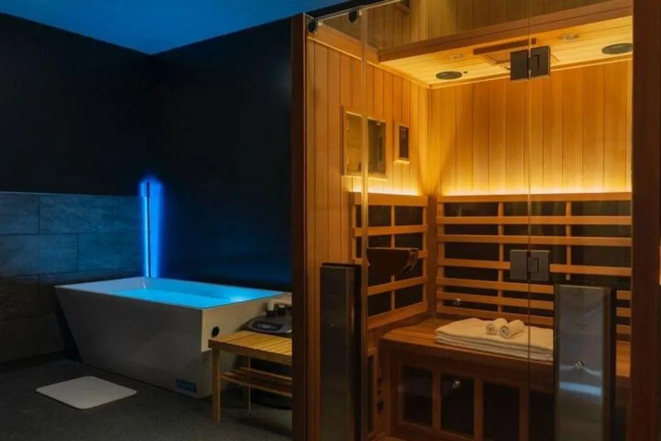 Picture of Recovery Room With Sauna & Cold Plunge