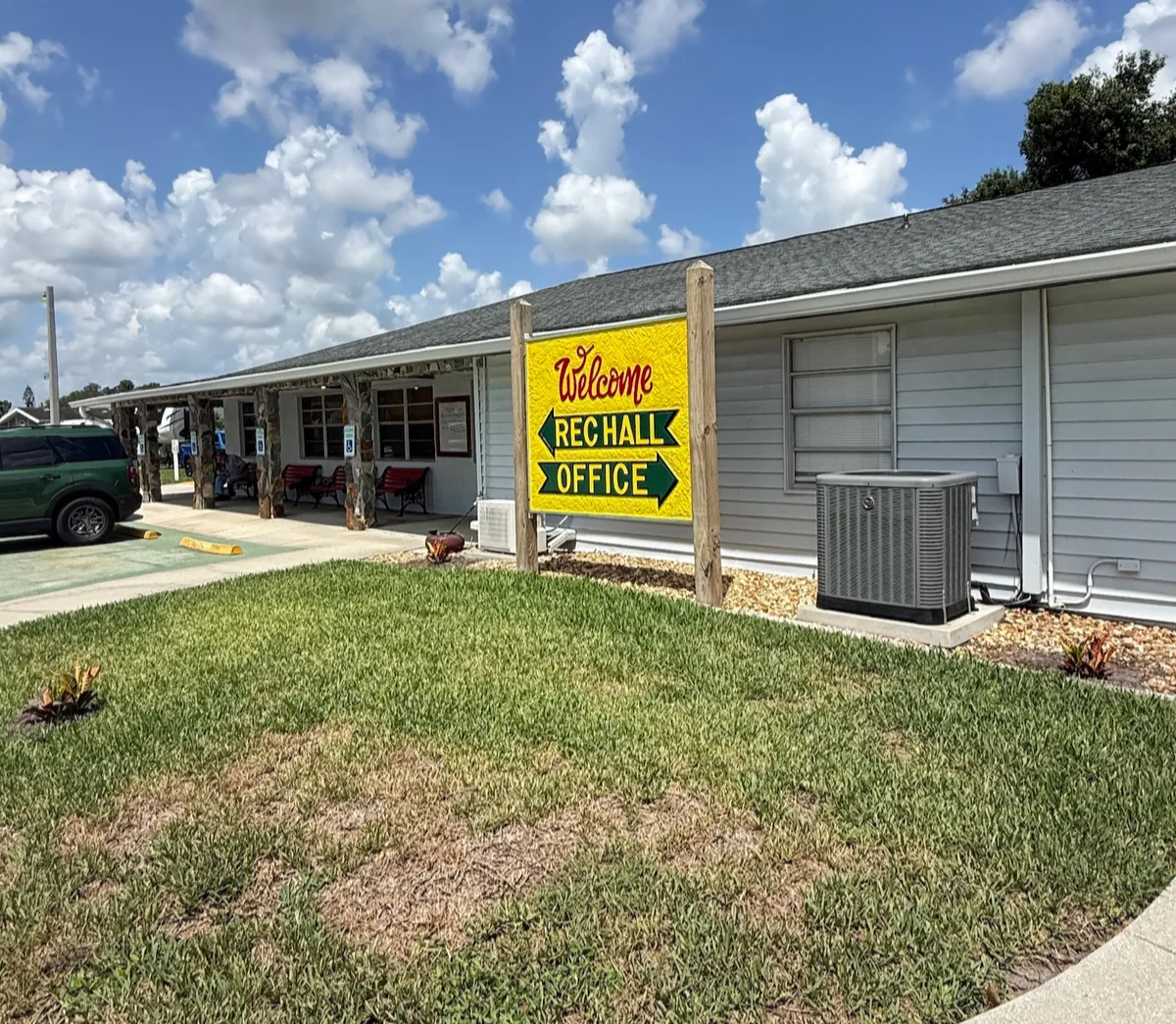 Front office sign for Craigs RV park