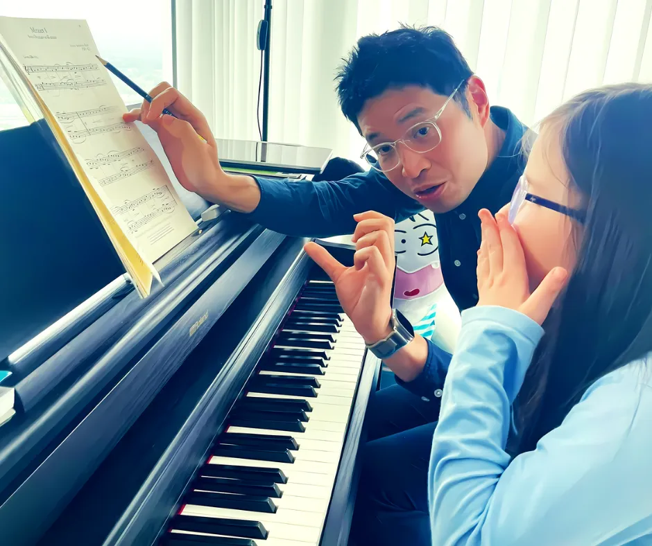 Classical piano lessons for kids