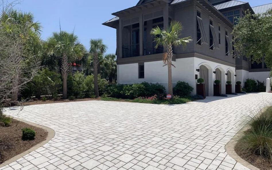 Panama City Concrete builds and installs driveways.