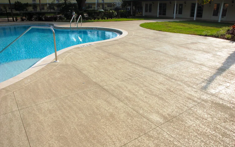 Panama City Concrete builds and installs pool deck