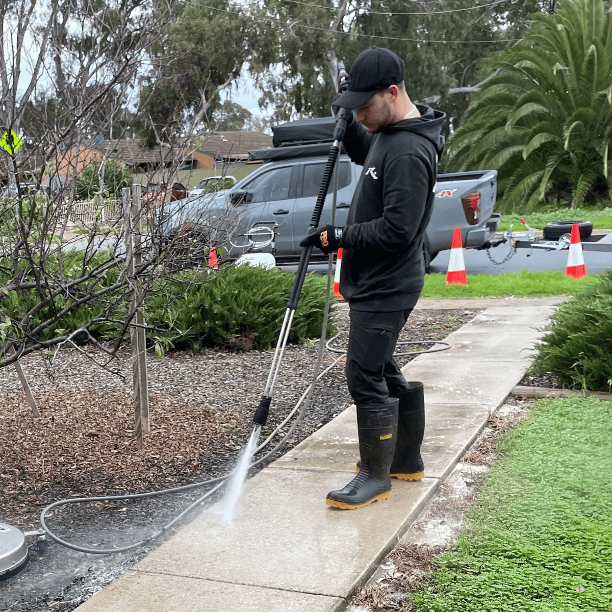  Driveway & Concrete Cleaning