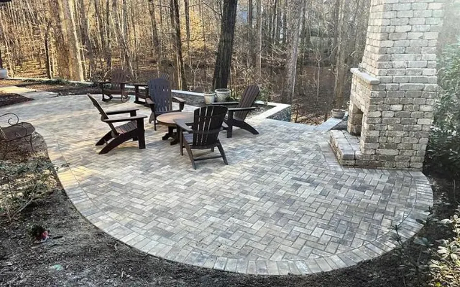 Alpharetta Concrete builds and installs patios.