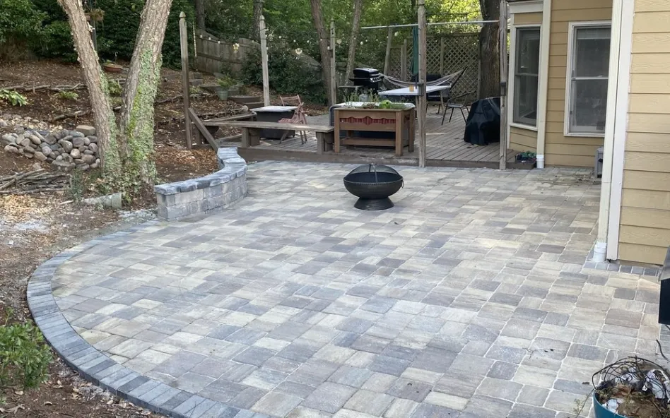 Alpharetta Concrete builds and installs patios