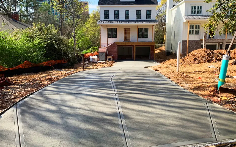 Alpharetta Concrete builds and installs driveways.