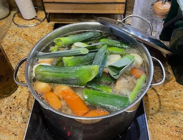 Chicken Broth by Be in the Kitchen