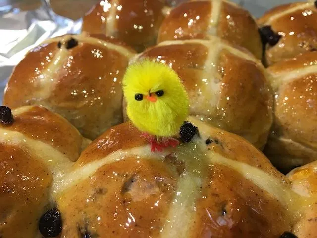 Hot Cross Buns by Be in the Kitchen