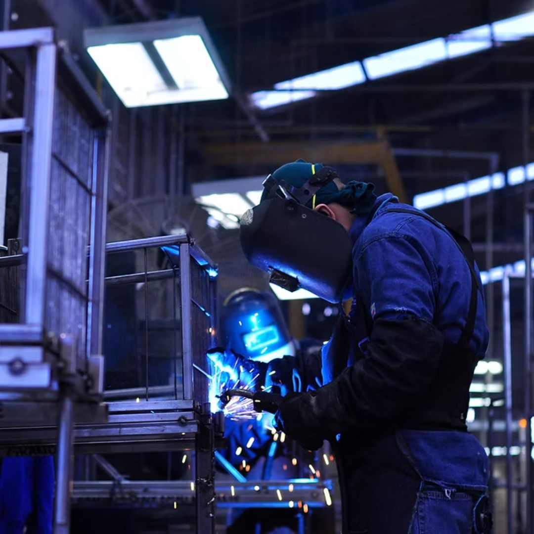 Exhibidores a medida en tienda retail