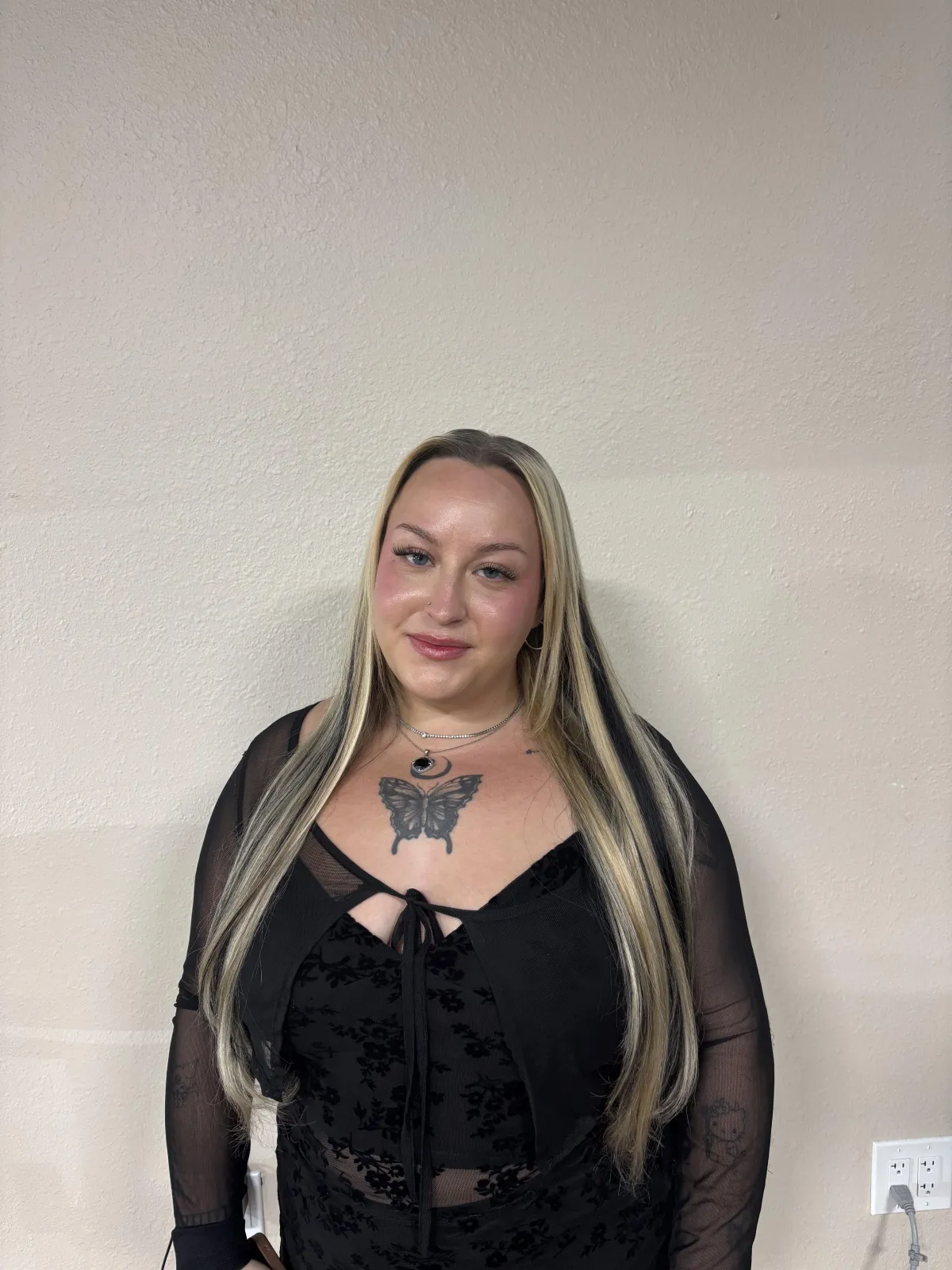 Kendall Feruggia Extensions and hair color secialits from metro west fl. Head shot for Salon Meet the artist page.