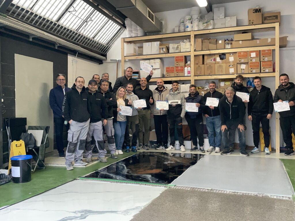 Corso resina epossidica in azione