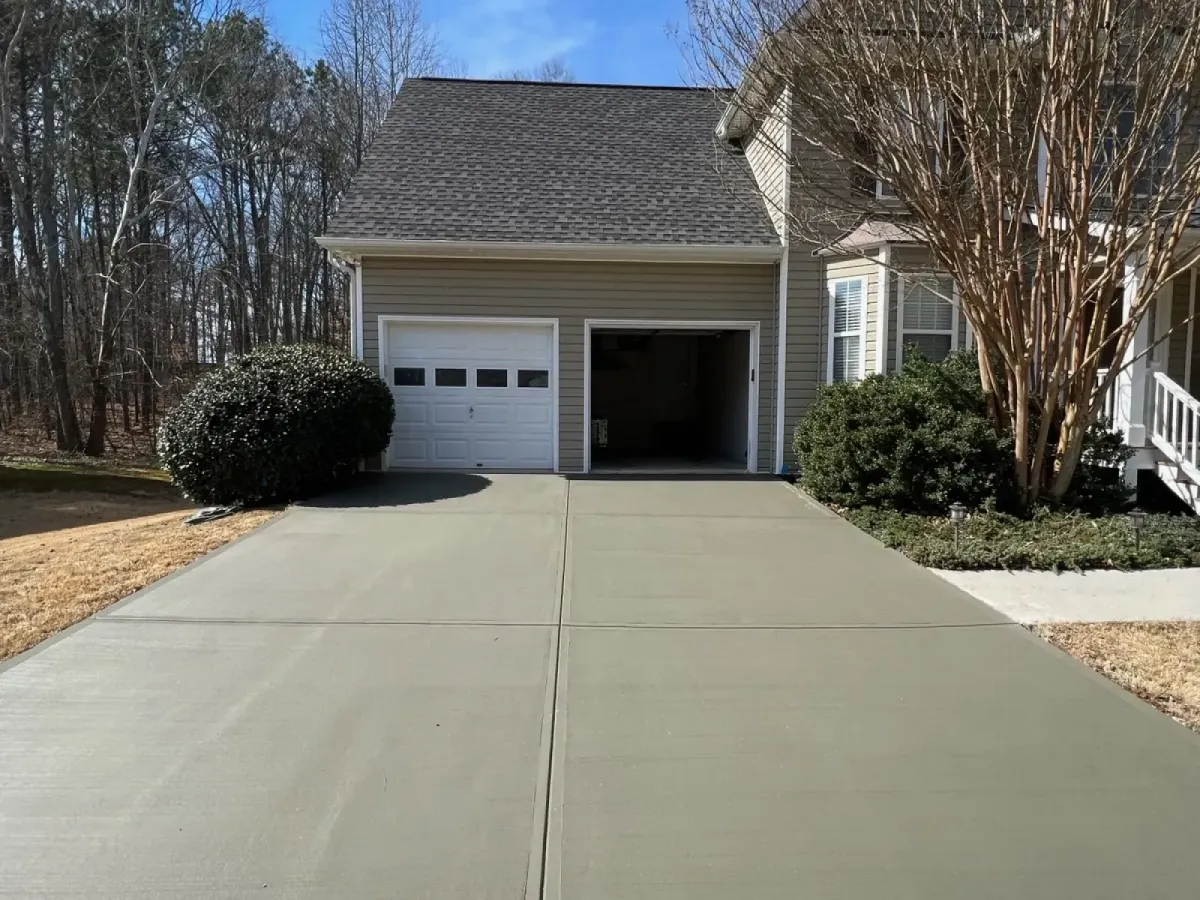 Johns Creek Concrete builds and installs Driveway